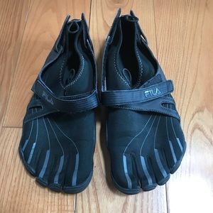 Fila toe shoes